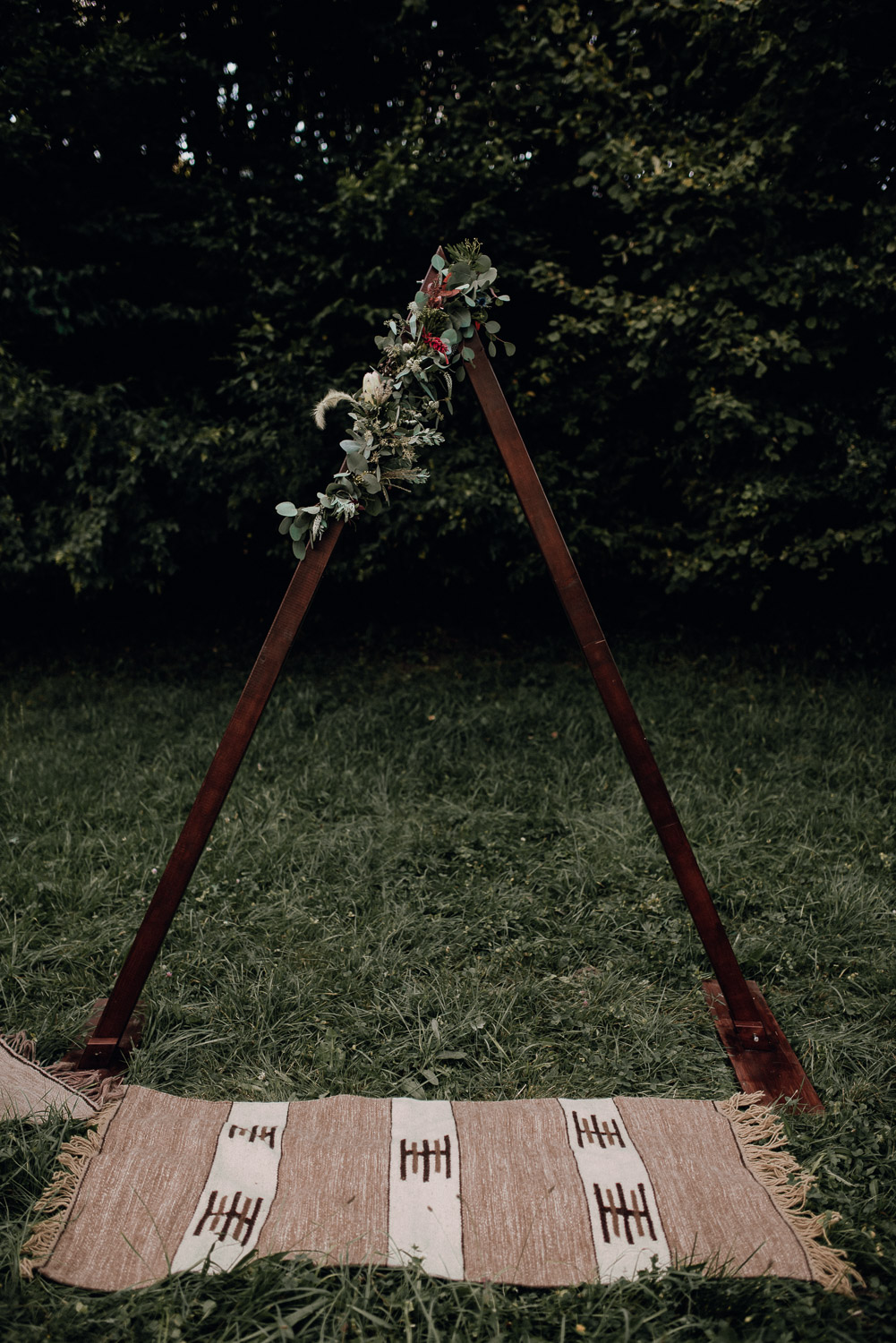 traubogen dreieckig hochzeit mieten